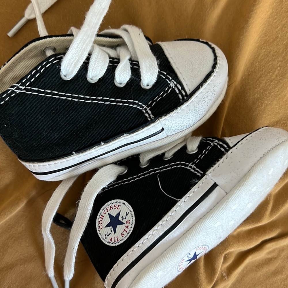 Baby black converse